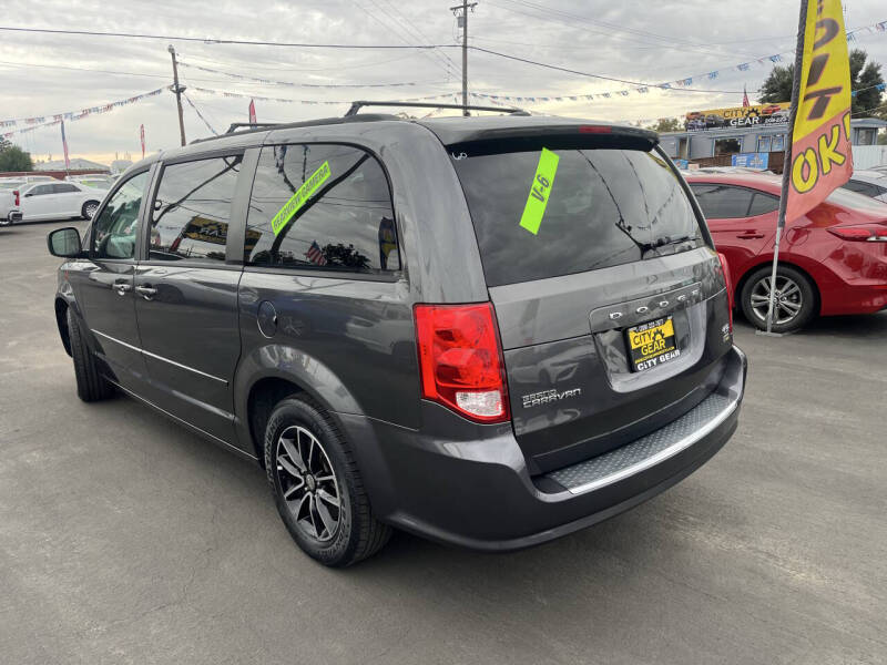 2016 Dodge Grand Caravan R/T