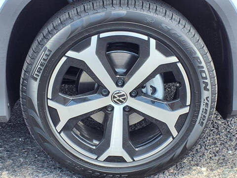 2025 Volkswagen Tiguan SE