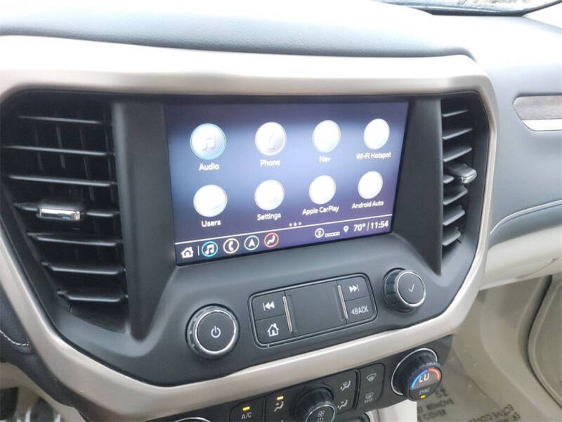 2022 GMC Acadia Denali