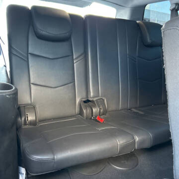 2018 Cadillac Escalade ESV Luxury