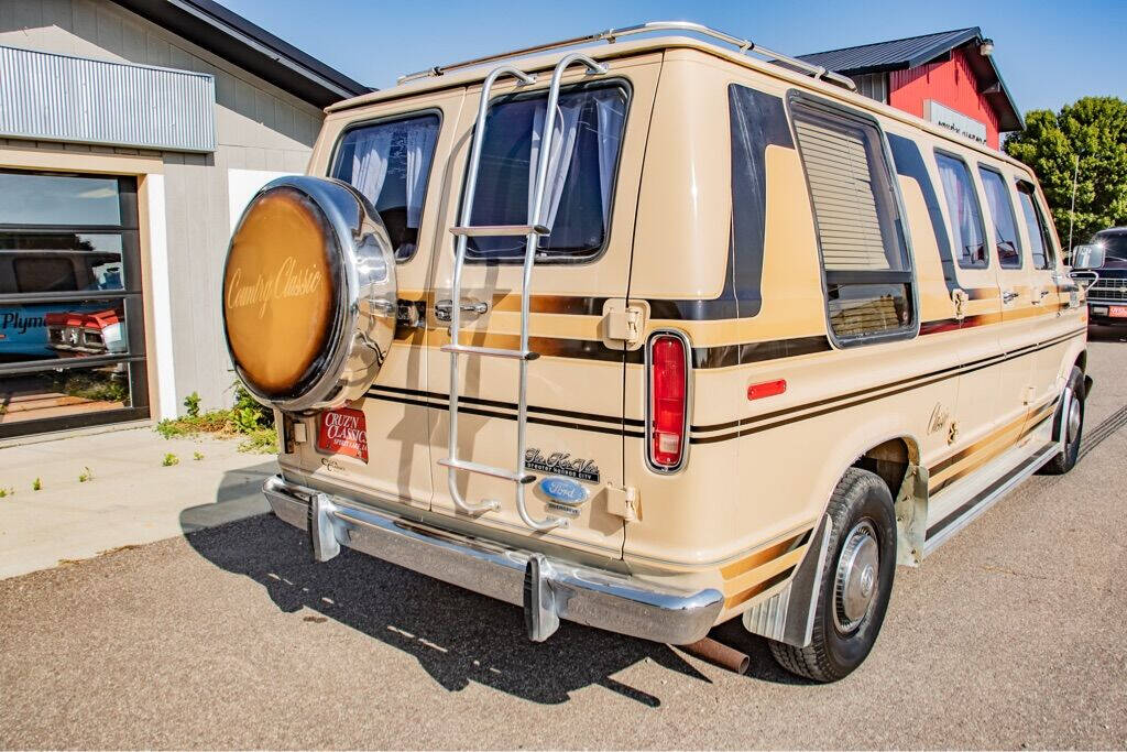 1984 Ford E-Series 111