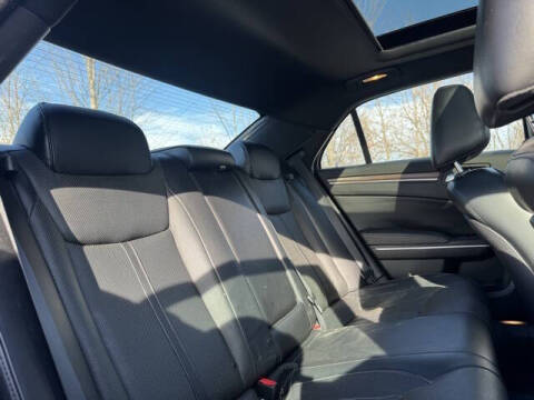 2012 Chrysler 300 C Luxury Series