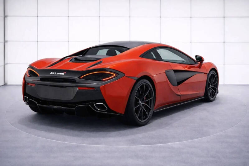 2017 McLaren 570GT