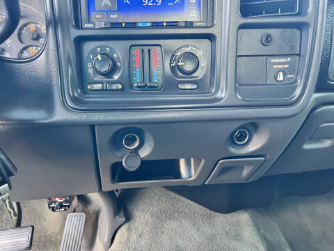 2004 Chevrolet Silverado 1500 LS