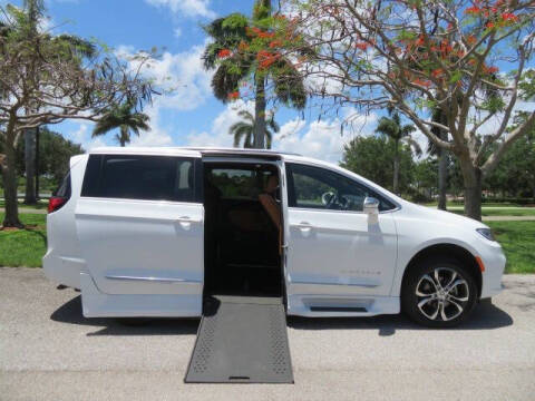 2022 Chrysler Pacifica Pinnacle