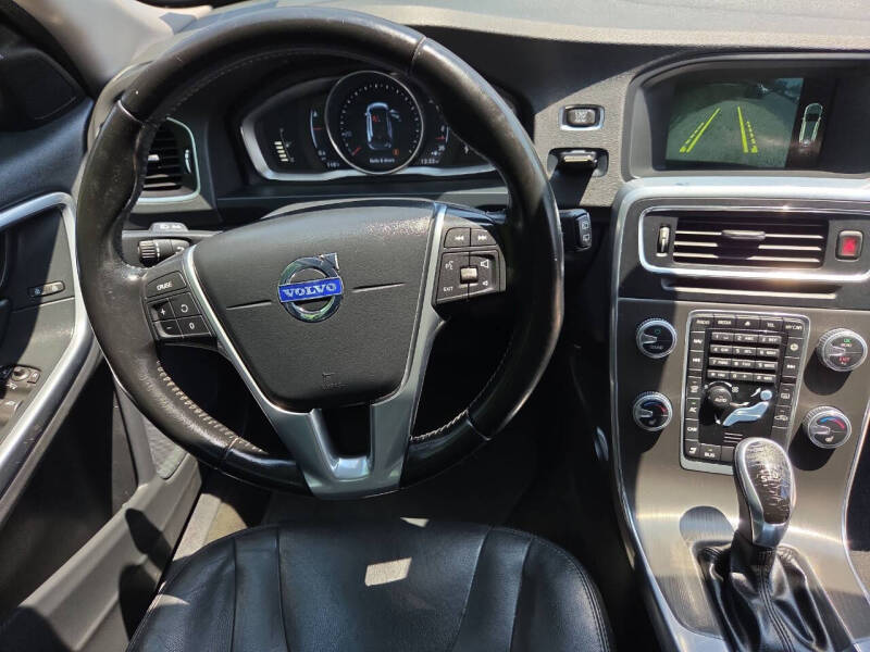 2016 Volvo V60 Premier - Photo 31