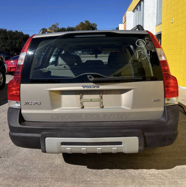 2005 Volvo XC70