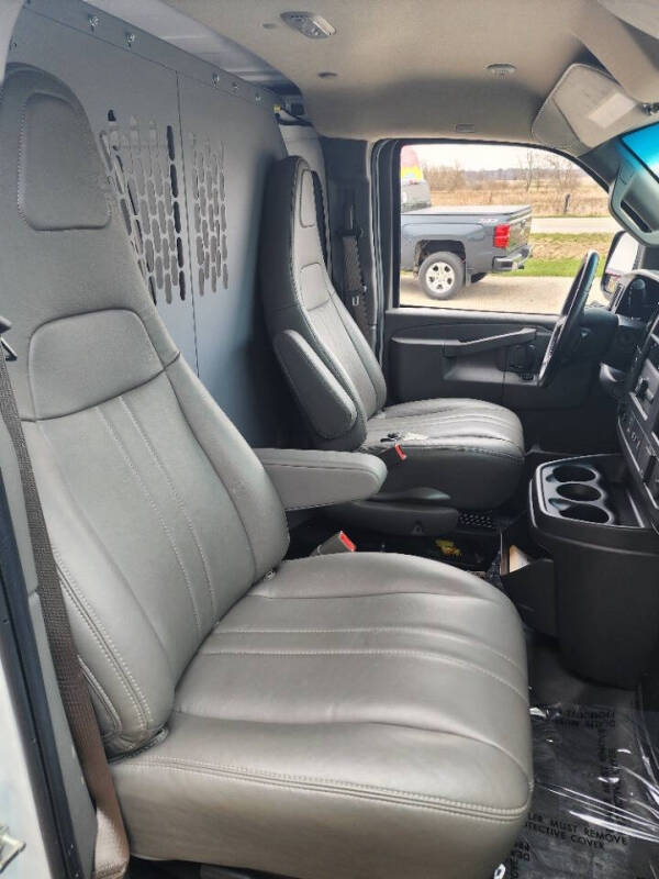 2023 Chevrolet Express 2500