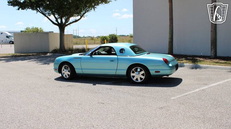 2002 Ford Thunderbird Deluxe