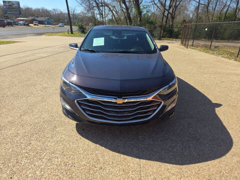 2025 Chevrolet Malibu for sale at MENDEZ AUTO SALES in Tyler TX