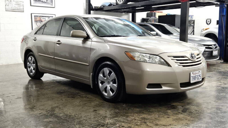 2009 Toyota Camry LE photo 10