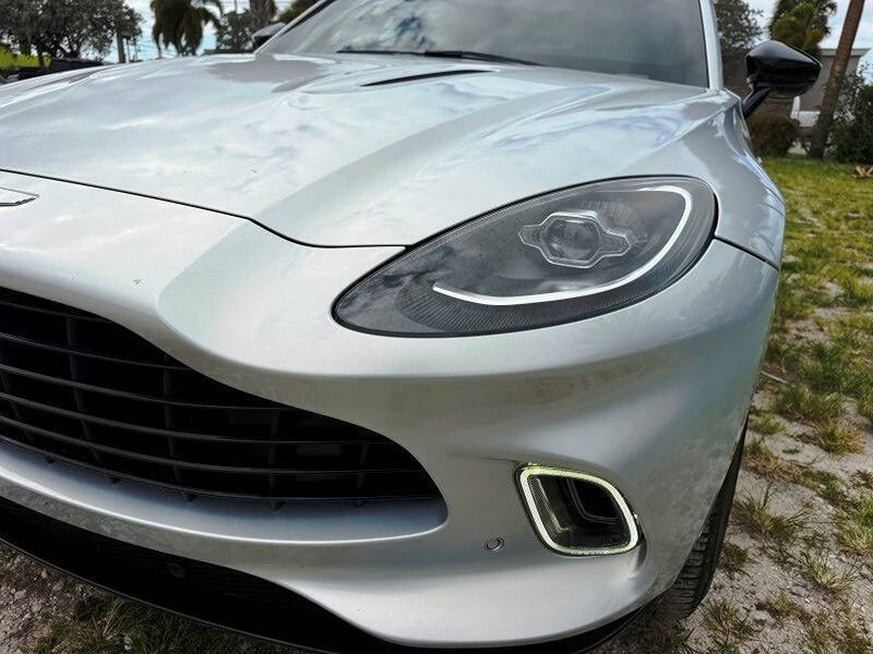 2021 Aston Martin DBX