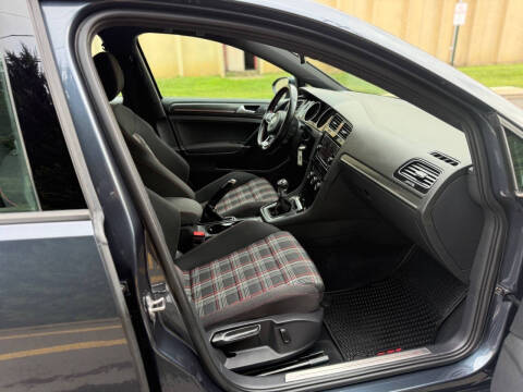 2018 Volkswagen Golf GTI S