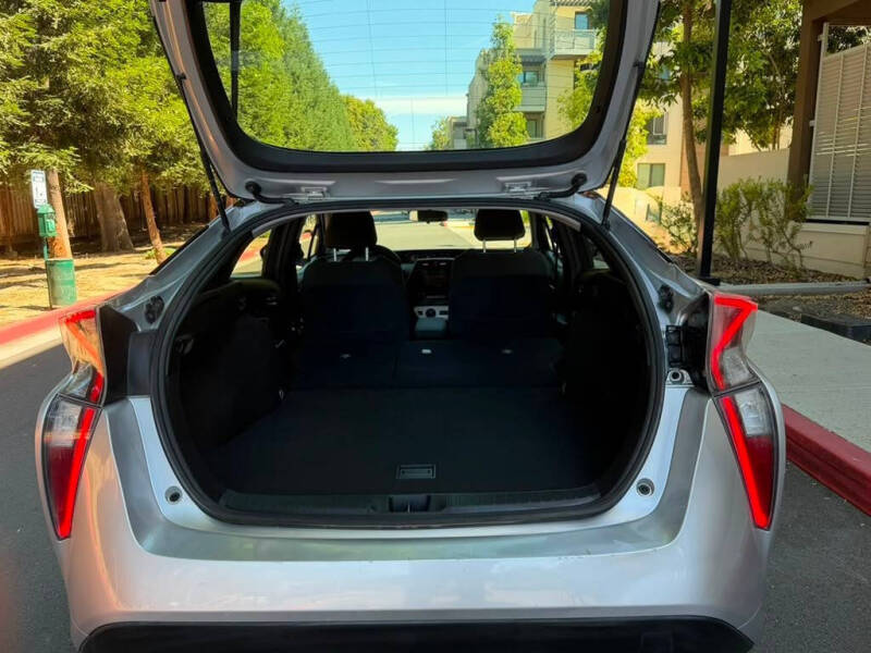 2016 Toyota Prius Two