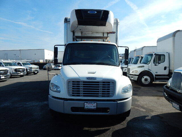 2017 Freightliner M2 106