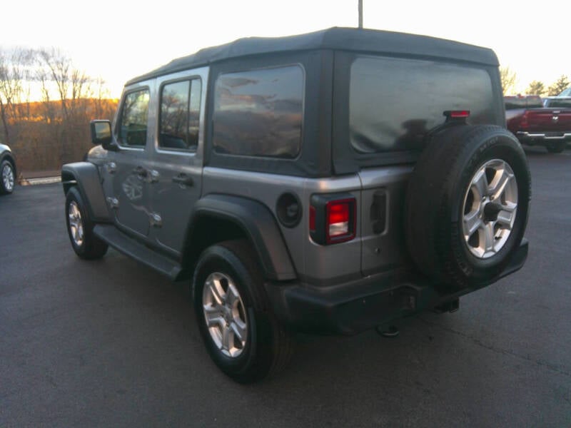 2018 Jeep All-New Wrangler Unlimited Sport S photo 3