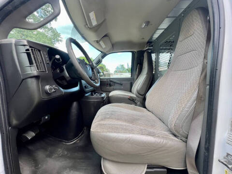 2017 GMC Savana 2500