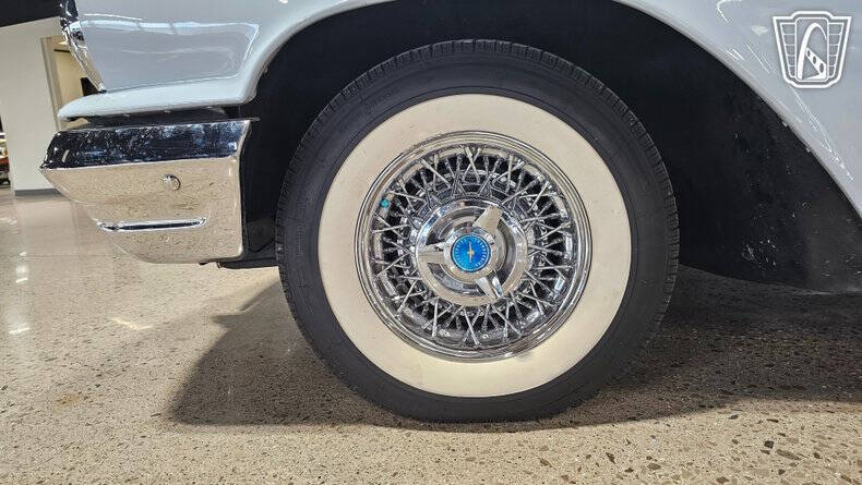 1960 Ford Thunderbird