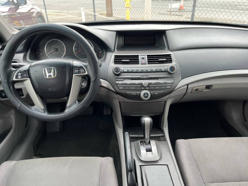 2012 Honda Accord LX photo 11