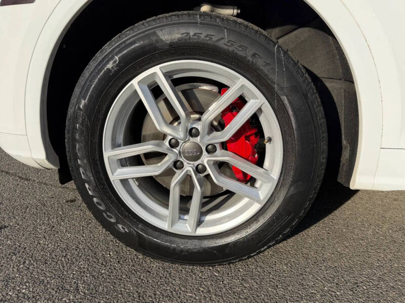 2019 Audi Q5 quattro Prestige 45 TFSI