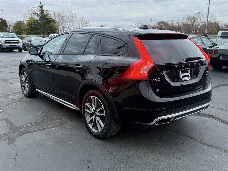 2017 Volvo V60 Cross Country T5 Premier