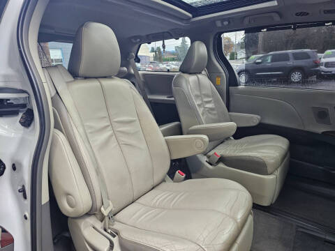 2014 Toyota Sienna Limited 7-Passenger