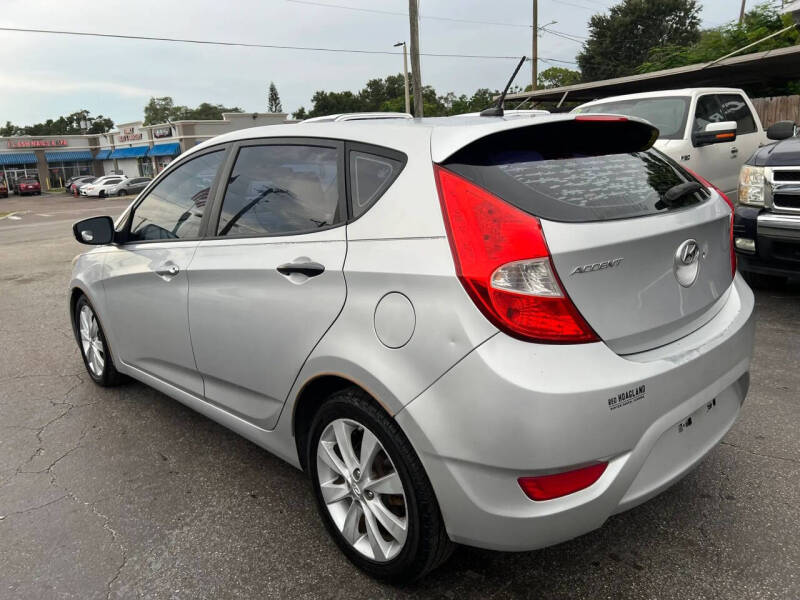 2013 Hyundai Accent SE