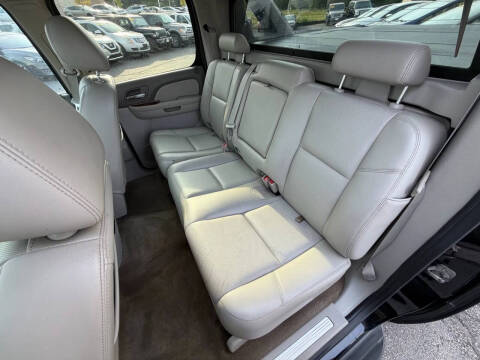 2011 Chevrolet Avalanche LTZ