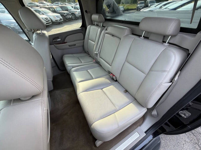 2011 Chevrolet Avalanche LTZ