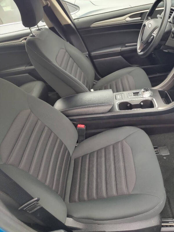 2019 Ford Fusion Hybrid SE