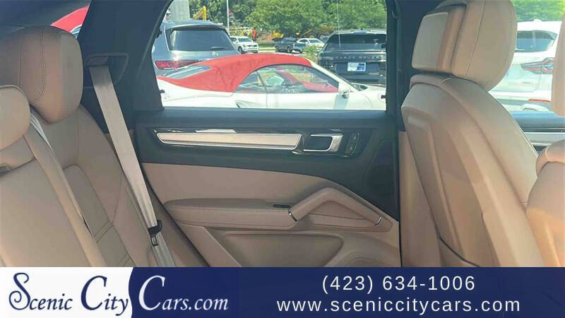 2022 Porsche Cayenne S