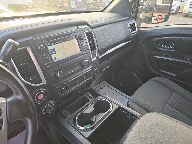 2018 Nissan Titan SV