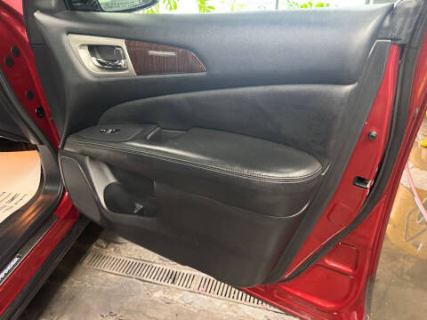 2013 Nissan Pathfinder Platinum