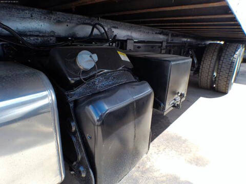 2017 Freightliner M2 106