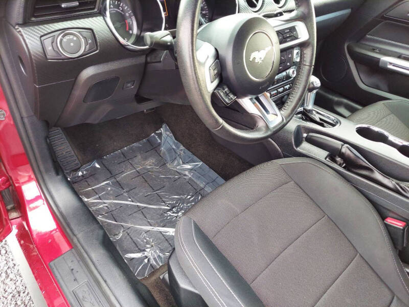 2017 Ford Mustang V6