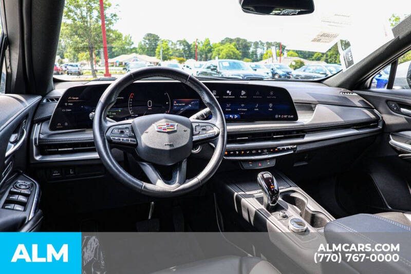 2024 Cadillac XT4 Premium Luxury