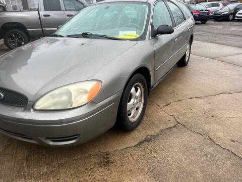 2004 Ford Taurus for sale at EZ AUTO GROUP in Cleveland OH