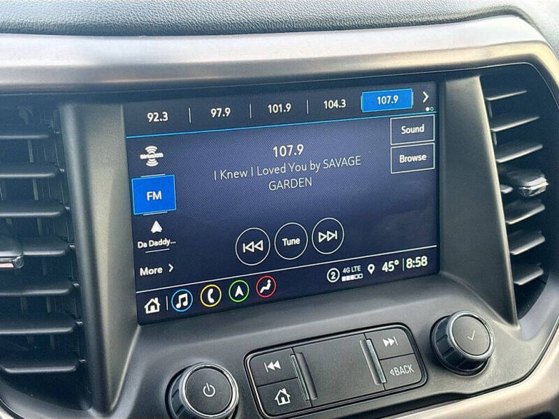 2023 GMC Acadia AT4