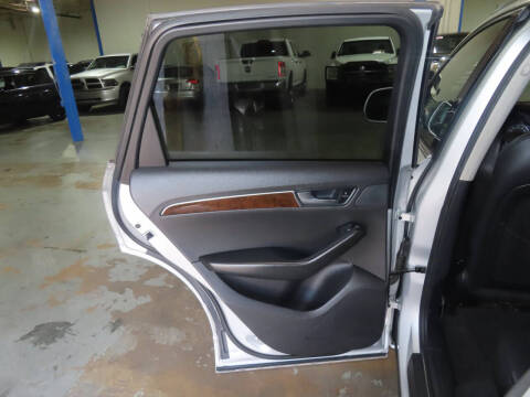 2011 Audi Q5 2.0T quattro Premium