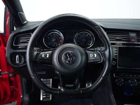 2016 Volkswagen Golf R 4Motion