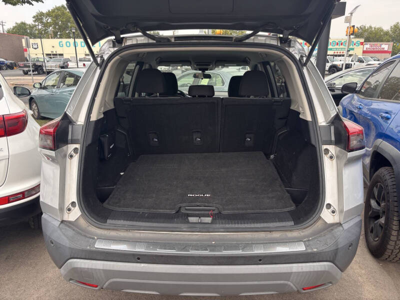 2021 Nissan Rogue SV