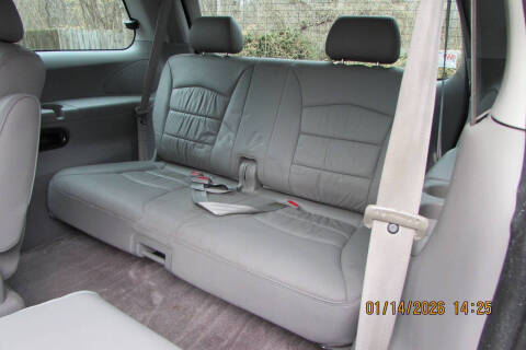 2003 Mazda MPV ES