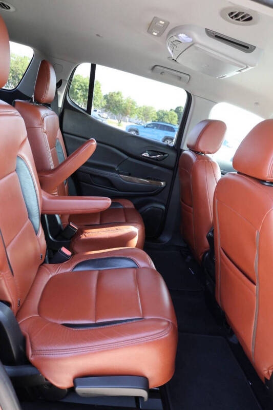 2019 GMC Acadia SLE-2