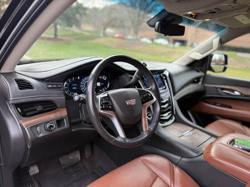 2020 Cadillac Escalade Luxury