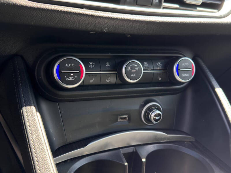 2022 Alfa Romeo Stelvio Ti