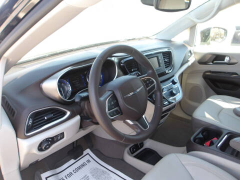 2017 Chrysler Pacifica Touring Plus
