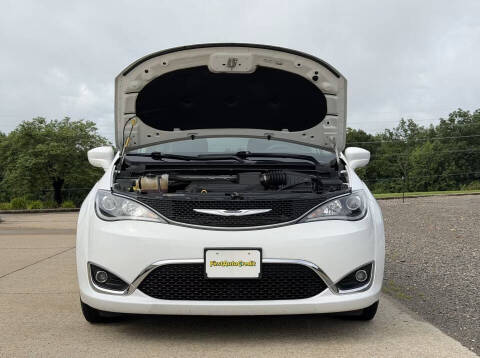 2020 Chrysler Pacifica Touring L