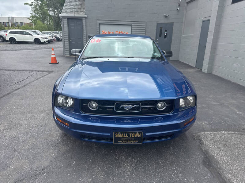 2006 Ford Mustang V6 Standard
