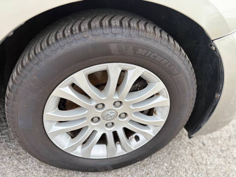 2017 Toyota Sienna XLE Premium 8-Passenger