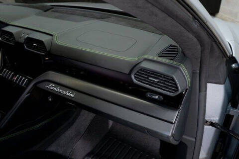 2022 Lamborghini Urus